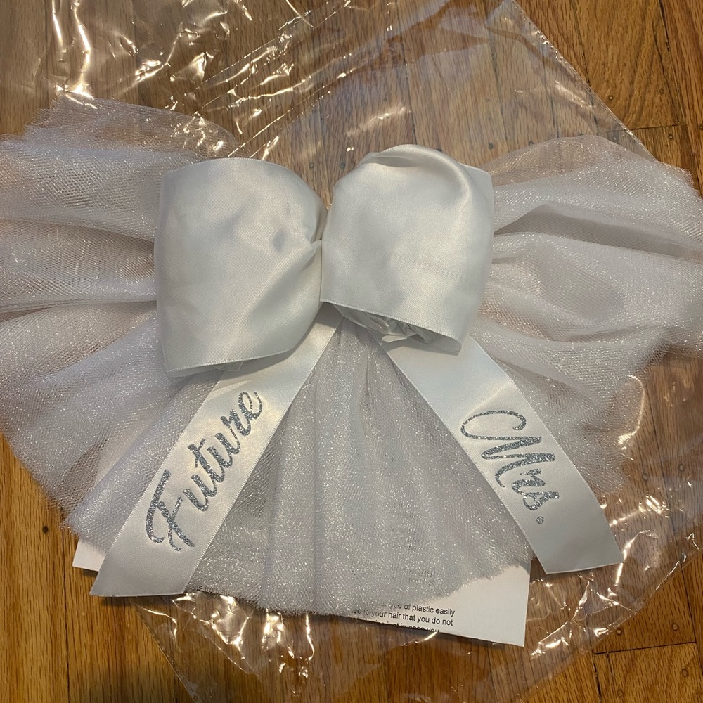 Elegant White Bridal Booty Veil with 'Future Mrs.' In silver glitter